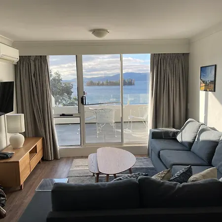 Horizons 424 Lake Jindabyne Waterfront 2 Bedroom Apartment-2