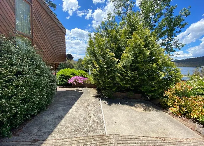 Seeblick 2 - 1Br Lakefront Apartment L Central Location L Off-Street Parking Jindabyne