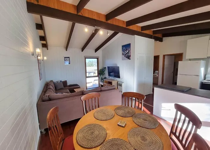 The Hideout - Lake Views & Balcony W Bbq I Central Location I Wi-Fi I Smart Tv - By Happyhosts Jindabyne