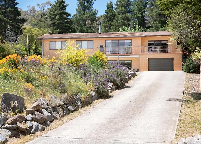 Jindabyne Peaceful Lakeside Escape
